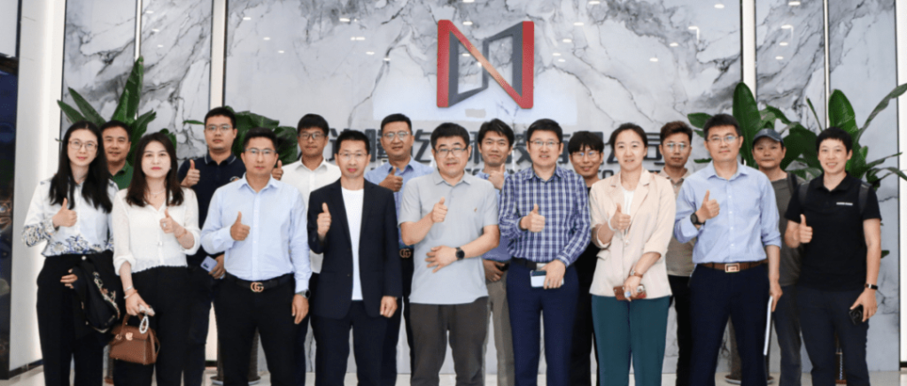 大連軟件協(xié)會(huì)帶領(lǐng)會(huì)員企業(yè)蒞臨大連騰屹信科技有限...